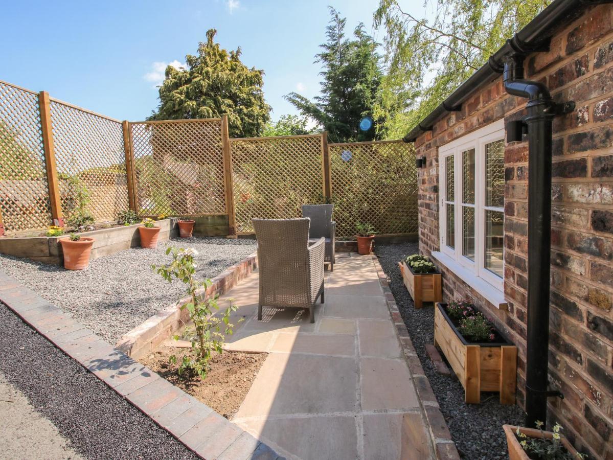 The Office Villa Telford Luaran gambar